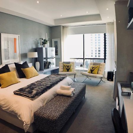 Sandton Skye Suites Johannesburg Esterno foto