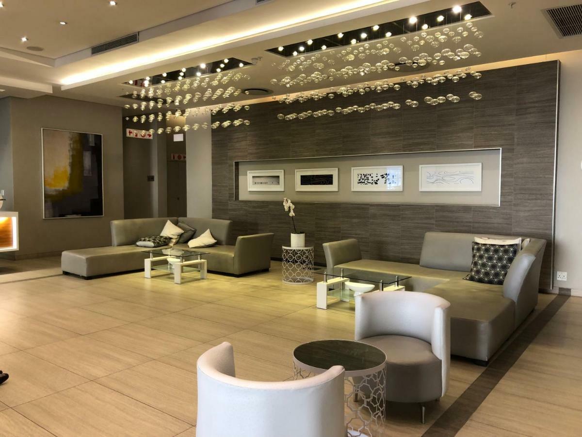 Sandton Skye Suites Johannesburg Esterno foto